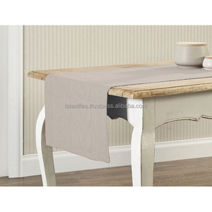 Forme rectangle de chemin de table à fleurs brodées de haute qualité - Product Image 1