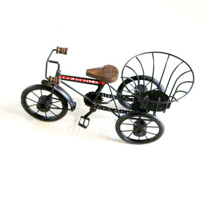 Nouveau support de plante de vélo en fer forgé de qualité supérieure, modèle de jardinière décorative miniature pour décoration intérieure avec prix de gros - Product Image 1
