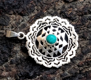Belle Turquoise Reiki Energy Charged Shri Yantra Pendentif Charm Argent Plaqué Collier Bijoux - Product Image 5