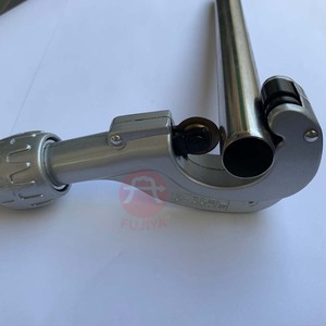 Outils de coupe de tubes de climatisation en alliage d'aluminium Fujiya TC-105 de qualité industrielle argentés, coupe-tubes de réfrigération de 3 à 35 mm - Product Image 4