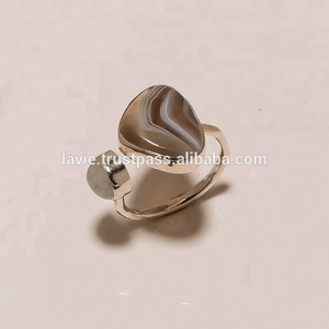 Naturel botswana agate arc-en-ciel pierre de lune anneaux faits à la main bijoux fins en vrac en gros anneaux fabricant - Product Image 1