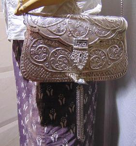 SILVER FINISH METAL CLUTCHES VINTAGE DESIGNER HANDBAGS - Product Image 5