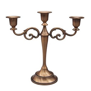 Candelabro Alto de Latón de Tres Brazos, Diseño Fantástico, Color Dorado, Forma Personalizada, al Precio Más Bajo - Product Image 4