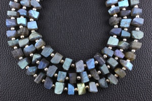 Hermoso colgante del mayorista indio que hace piedras preciosas de labradorita natural sin tratar piedra azul llamativa piedras preciosas sueltas - Product Image 4