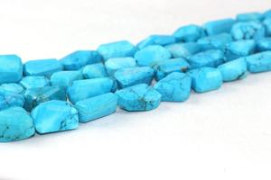 10 "Long 1 brin naturel Turquoise pierres précieuses pépites à facettes perles en forme pour la fabrication de bijoux en gros - Product Image 3
