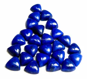 Cabochon en forme de Trillion de Lapis Lazuli naturel lisse - Product Image 1