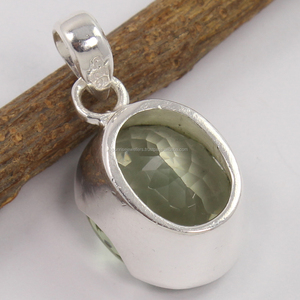 จี้อัญมณีสีเงินแท้925ละเอียดอ่อนขนาด15*18มม. จี้พลอยอัญมณีสีเขียวเจียระไนรูปไข่ของขวัญสำหรับผู้หญิง - Product Image 2