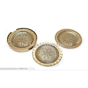 Posavasos decorativos y Juego de 4 de metal de latón para tazas, vasos de té, mesa de comedor, ollas calientes, aspecto de lujo, 4x4x0,5 pulgadas - Product Image 1
