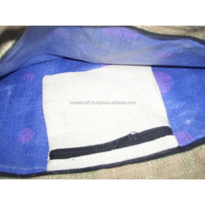 กระเป๋าถือสำหรับผู้หญิง Lowellcraft ขนาดใหญ่ พร้อมซิปปิดและลายพิมพ์ - Product Image 5