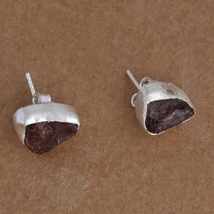 แข็ง925เงินสเตอร์ลิงโกเมนแบบหยาบต่างหูแฟชั่นต่างหูขายส่งขายส่งเครื่องประดับขายส่งผลิต Casa de Plata - Product Image 3