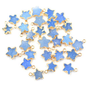 Pendentif en forme d'étoile Druzy bleu 14-16mm fait à la main en laiton plaqué or 14 carats avec caution pour la fabrication de bijoux - Product Image 4