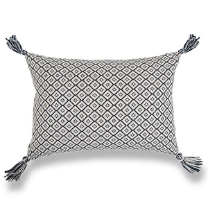 Funda de Cojín Decorativa con Pompones para Sofá, Funda de Almohada Jacquard Cómoda para el Hogar, Funda de Almohada con Borlas de Diseño al por Mayor - Product Image 4