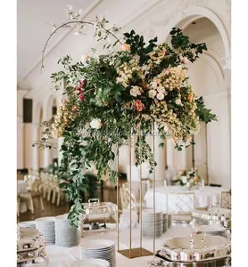 Vaso de ouro para mesa de casamento, peça central decorativa, suporte de metal para flores, coluna de exibição dourada, peça central elegante para mesa