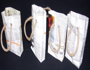 Sac à main Lowellcraft en papier recyclé à motif géométrique moyen - Pas cher - Product Image 5