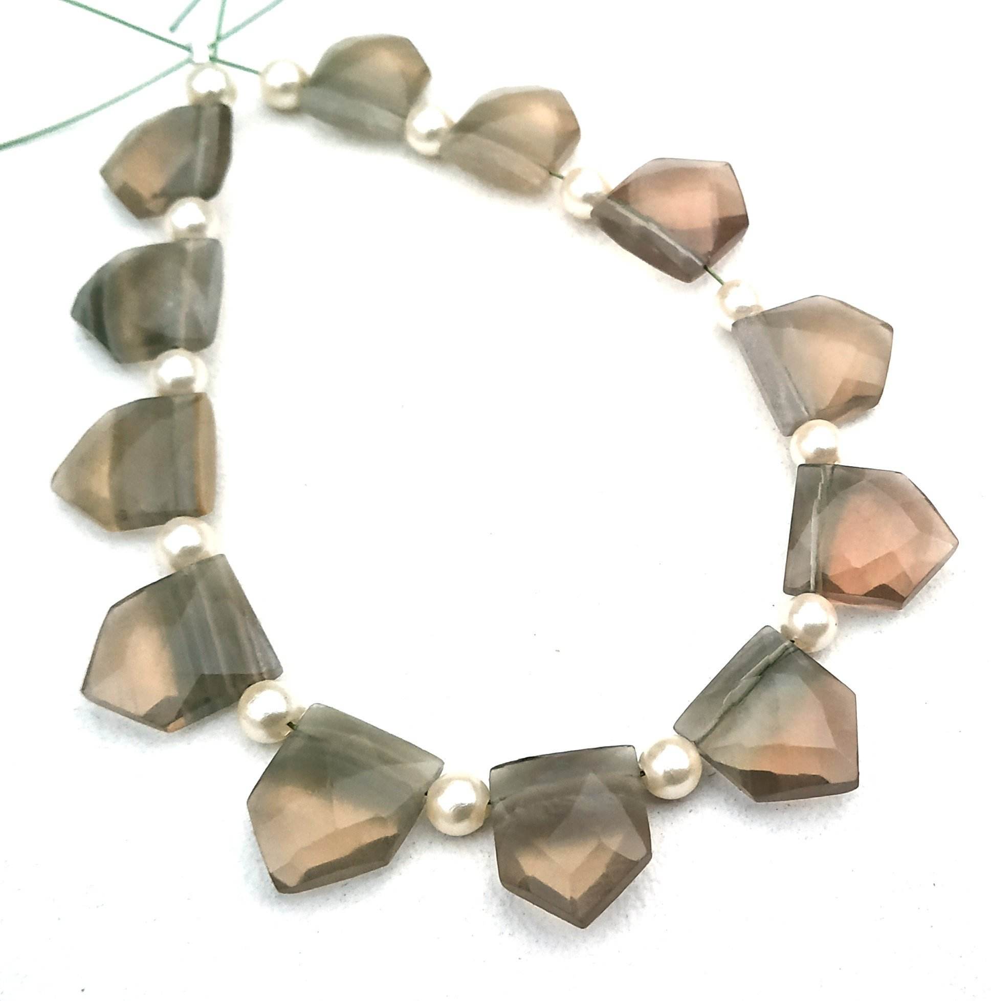 สีน้ำตาล