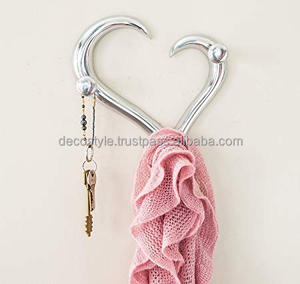 Perchero con forma de corazón plateado - Product Image 5