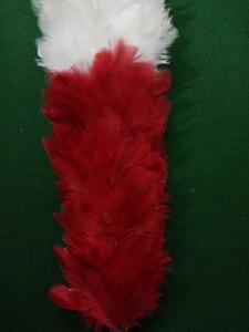 Sombrero de Copa Largo con Plumas, Estilo Único, Talla Grande, Color Rojo y Blanco con Plumas de Gallo Moradas - Product Image 3