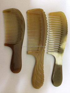 Peine de Cuerno de Vaca de Alta Calidad para Salón de Belleza y Masaje Capilar - Product Image 6