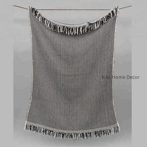 Manta de algodón hecha a mano personalizada, manta de tiro negra tejida a mano al mejor precio - Product Image 5