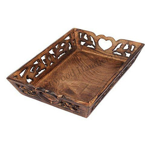 Bandeja de servicio de madera de mango tallada a mano redonda de alta calidad Nuevos diseños con características decorativas Hoteles Restaurantes Utensilios de cocina Uso - Product Image 1
