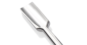 OMI Kit de manucure et pédicure en acier inoxydable durable à une seule extrémité, ligne de produits phares P-06, pousse-cuticules 108 mm de longueur, finition grise - Product Image 3