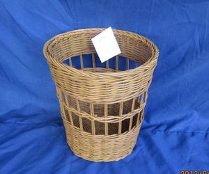 Vietnam-Made European Style Seagrass <b>Bamboo</b> Rattan Laundry Baskets with Pattern Painted Lid Business Gift <b>Bamboo</b> Crafts - Product Image 2