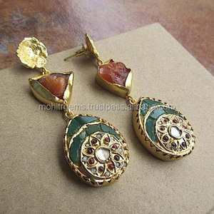 Boucles d'oreilles ethniques indiennes en alliage, longues, multicolores, avec de magnifiques éléments verts, pierres précieuses en onyx rouge brut pour cadeau de fiançailles, mariages - Product Image 2