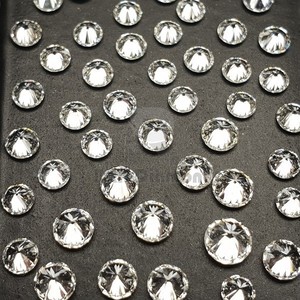 เพชร HPHT 0.40 ถึง 0.50 กะรัต สีขาว ทรงกลม เจียระไนแบบกลม ความสะอาดระดับ SI ผลิตด้วยวิธี CVD  แบบเมลี  ขัดเงา  เจียระไนอย่างดีมาก  ความแข็ง 10 โมห์ - Product Image 3