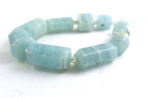 Piedras preciosas naturales de Aguamarina, lápices facetados en forma de Briolette, fabricación de cuentas, joyería al por mayor, venta exclusiva - Product Image 2
