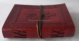 Cuaderno en blanco de cuero hecho a mano al por mayor con un solo Dragón Volador en relieve vintage - Product Image 5