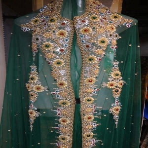 Vestido caftán marroquí TAKCHITA, trabajo pesado de cristales, hecho en la INDIA - Product Image 4