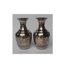 แจกันดอกไม้โลหะแบบดั้งเดิมของอินเดีย ทำจากทองเหลืองหล่อเคลือบสีเหล็ก สำหรับตกแต่งบ้าน - Product Image 5