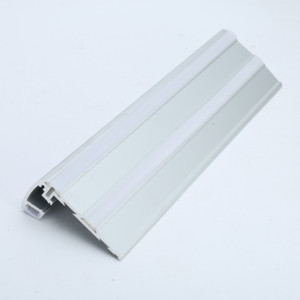 <span class=keywords><strong>Profilé</strong></span> <span class=keywords><strong>de</strong></span> marches à taille personnalisée Profilés en aluminium extrudé pour bord <span class=keywords><strong>de</strong></span> <span class=keywords><strong>nez</strong></span> d'escalier à LED pour l'éclairage <span class=keywords><strong>de</strong></span> la zone <span class=keywords><strong>de</strong></span> promenade - Product Image 5