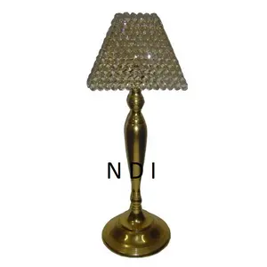 Bougie debout au sol pour fêtes d'anniversaire ou d'événement Bougeoir design fait main en métal et aluminium - Product Image 1