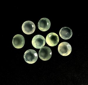 Piedra de Prehnita Natural de 2,5mm, piedras preciosas sueltas de corte redondo facetado para hacer joyas, comprar en línea ahora, precio al por mayor, piedras reales DIY - Product Image 1