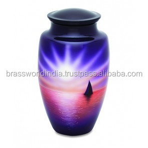 Urna de aluminio de estilo americano de Brassworld India Suministros funerarios Premium - Product Image 2