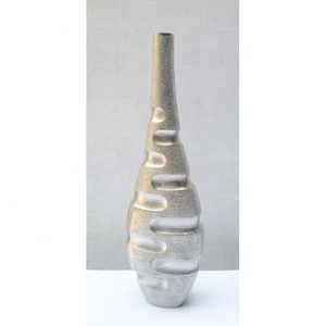 Jarrón de mesa hecho a mano con acabado dorado personalizado al por mayor para boda y decoración de hotel en casa Logotipo de tendencia favorito de la industria - Product Image 1