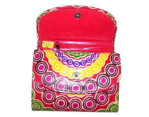 Fashionable Microfiber Wallet With Button Closure Red Circular Pattern Design Convenient Portable <b>Tool</b> Storage Case - Product Image 1