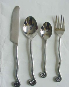 Ensemble de couverts en acier inoxydable de style royal pour la maison voyage hôtel restaurant fêtes de mariage festivals cuillère à couverts durable - Product Image 3