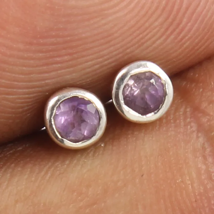 Modern Collection 925 Sterling Silver Small Pretty Stud Earrings Natural AMETHYST Gemstones Trader