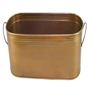 Maceta Ovalada de Latón Antiguo, Ecológica, Duradera y Personalizable para Flores de Exterior, Estilo Vintage Elegante - Product Image 1