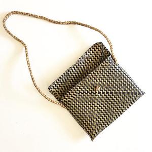 กระเป๋าคลัทช์หญ้าทะเลซิกแซกหรูหราจากเวียดนาม - Product Image 3