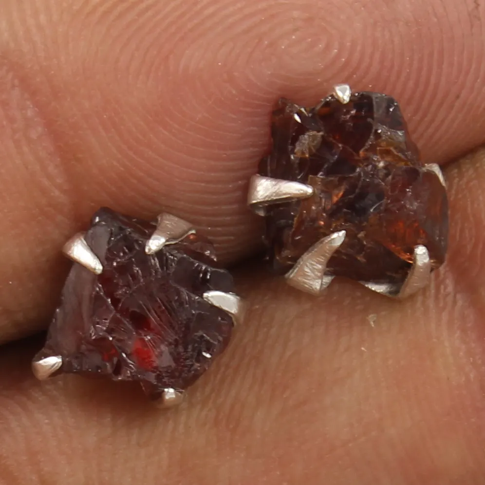 Garra Criação Natural GARNET Pedras Preciosas Em Bruto Elegante Prata Esterlina 925 Studs Brincos Para Meninas