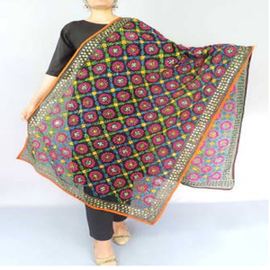 Chal Ligero de Viscosa para Mujer con Diseños Estampados de Estilo Vintage de Alta Calidad, Ideal para Uso Diario - Product Image 1