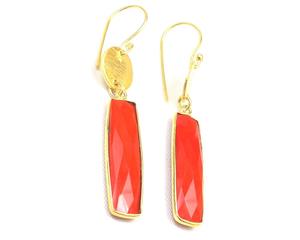 Nouvelle pierre précieuse de corail rouge avec un cadeau à la mode en forme de rectangle fait à la main plaqué or pour sa boucle d'oreille Boho - Product Image 3