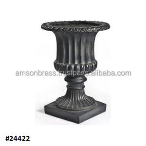 Urne de jardin sur piédestal Jardinière d'urne décorative d'extérieur Pot de jardin formel en métal Jardinière d'urne faite à la main - Product Image 3