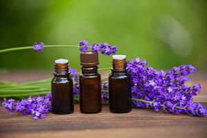 Aceite Esencial de Lavanda 100% Puro de Bulgaria, Certificado GMP, Destilación por Vapor, AARNAV GLOBAL EXPORTS, Exportador a Granel - Product Image 4
