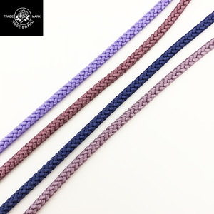 Cordón de husillo de poliéster 100% de Venta caliente en muchos colores con patrón metálico para ropa deportiva Bolsas para zapatos Prendas - Product Image 1