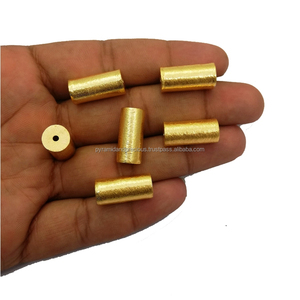 Cuentas de forma de tambor de 10x20mm chapadas en oro cepillado, cuentas hechas a mano para fabricación de joyas - Product Image 1