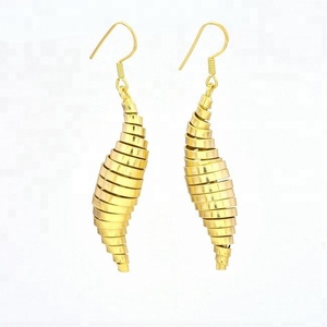 Casa De Plata's Sólido. Pendientes de diseñador de Plata de Ley 925 Joyería de mujer chapada en oro para bodas Fiestas Mayorista directo - Product Image 1
